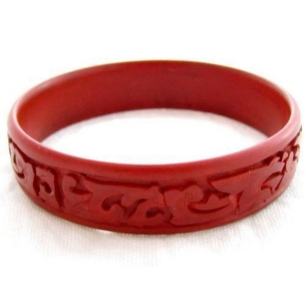 Beautiful Vintage Faux Cinnabar Carved‎ Asian Detailed Red Bangle Bracelet